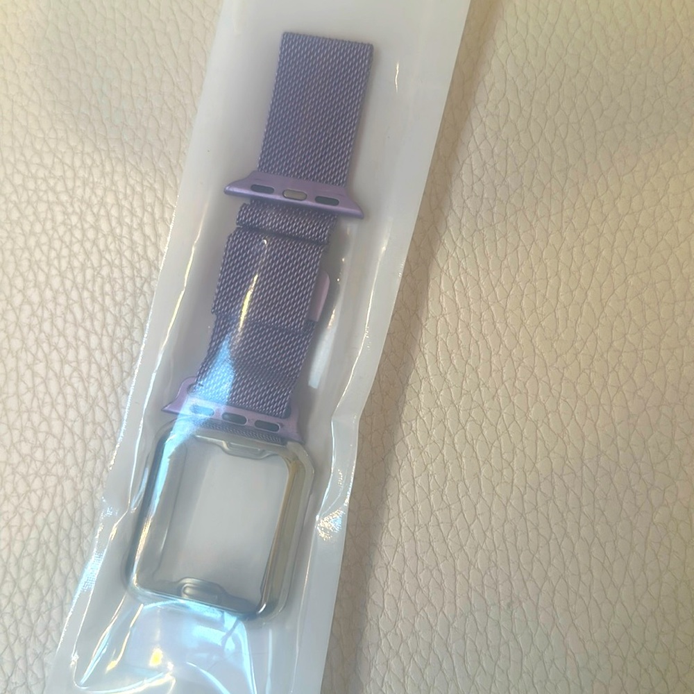 NWT Apple Watch Band Purple Band Silver Casing for Watch Face fits 38mm/40 mm